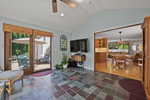 57 Tamarack, Springfield, MA 01129 photo 12