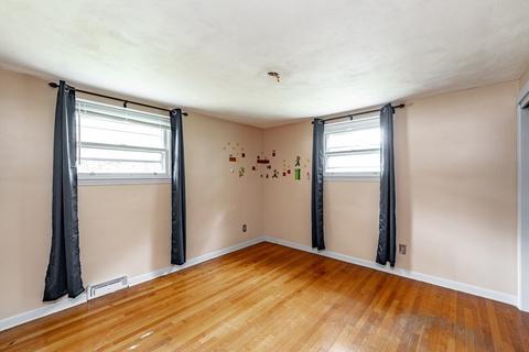117 Louis Rd, Springfield, MA 01118 photo 12