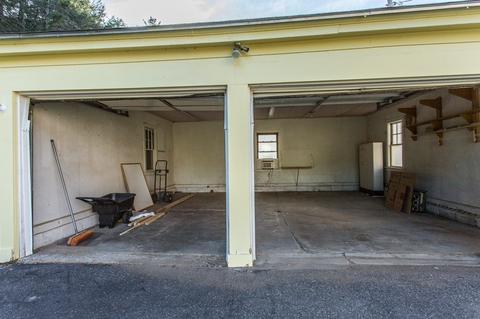 104 Pleasant St, Ware, MA 01082 photo 33