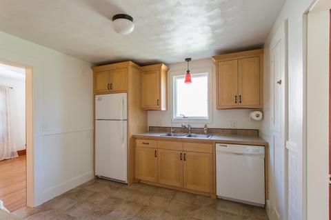 104 Pleasant St, Ware, MA 01082 photo 3