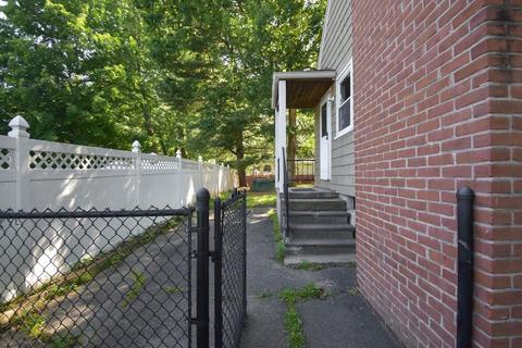 258 Shawmut St, Springfield, MA 01108 photo 36