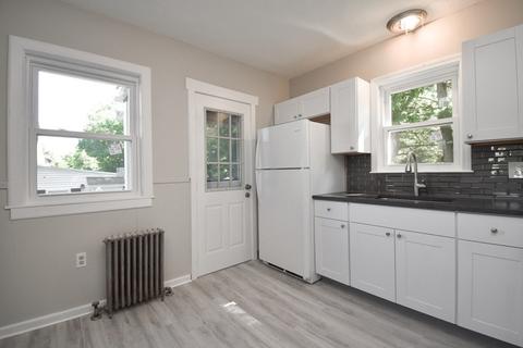 258 Shawmut St, Springfield, MA 01108 photo 9