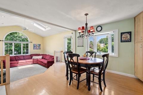 147 Standish, Needham, MA 02492 photo 5