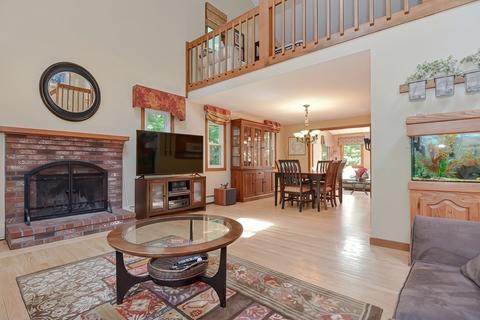 9 Maple Tree Ln, Franklin, MA 02038 photo 1