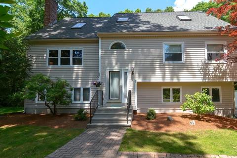 9 Maple Tree Ln, Franklin, MA 02038 photo 2