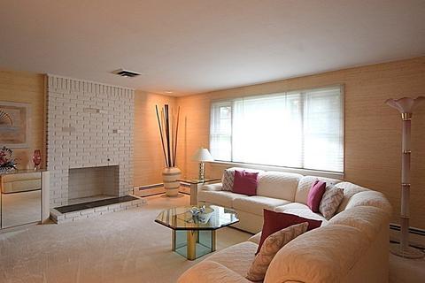 12 Smith Rd, Randolph, MA 02368 photo 2