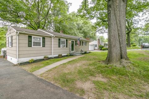 148 Regal St, Springfield, MA 01118 photo 4