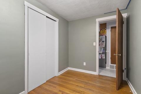 148 Regal St, Springfield, MA 01118 photo 14