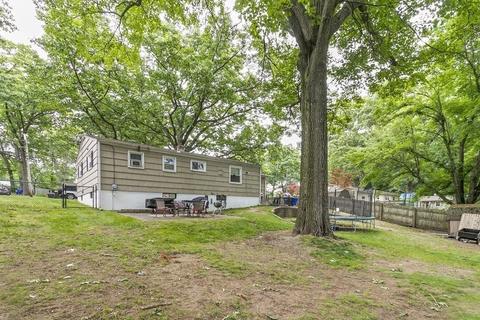 148 Regal St, Springfield, MA 01118 photo 18