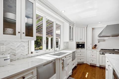 241 Leavitt St, Hingham, MA 02043 photo 9
