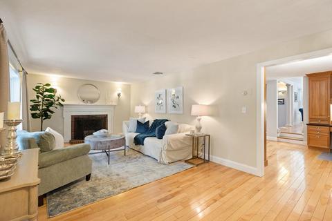 237 Forest St, Reading, MA 01867 photo 8