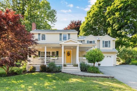 237 Forest St, Reading, MA 01867 photo 1
