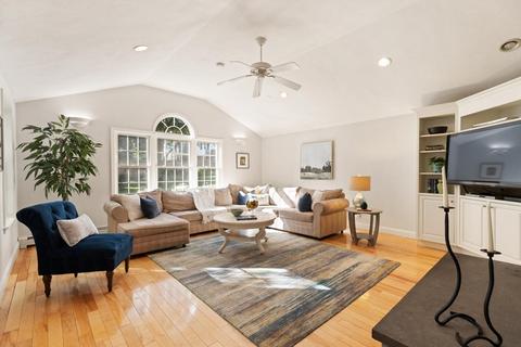 237 Forest St, Reading, MA 01867 photo 6