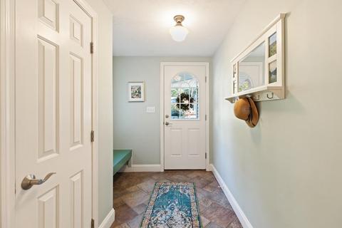 237 Forest St, Reading, MA 01867 photo 5