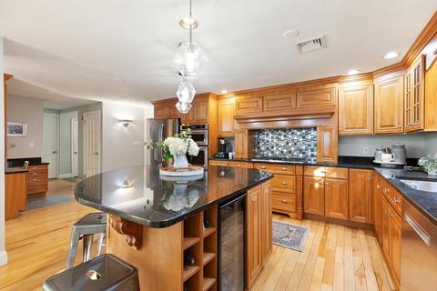 237 Forest St, Reading, MA 01867 photo 20