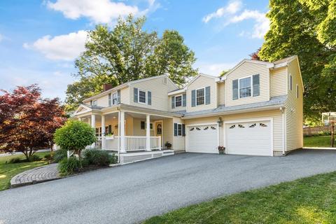 237 Forest St, Reading, MA 01867 photo 2