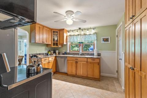 38 Bartons Ln, Milton, MA 02186 photo 13