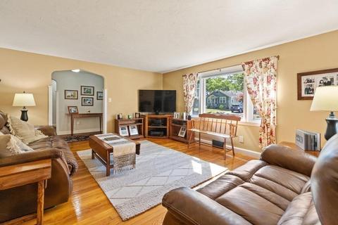 38 Bartons Ln, Milton, MA 02186 photo 9