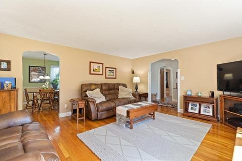 38 Bartons Ln, Milton, MA 02186 photo 8