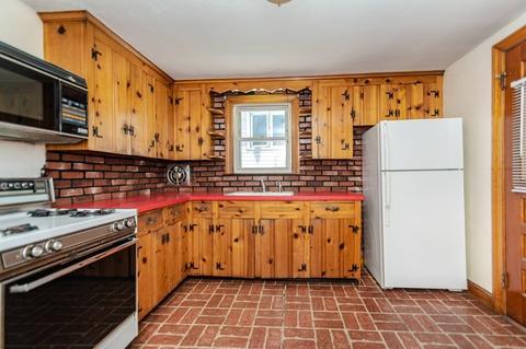 23 Winthrop Rd, Everett, MA 02149 photo 5