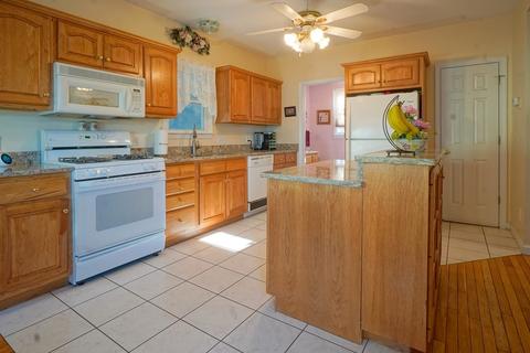 103 Tucker St, Fall River, MA 02724 photo 5
