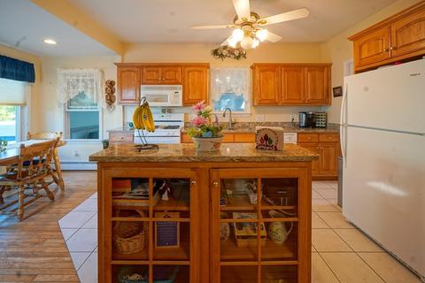 103 Tucker St, Fall River, MA 02724 photo 4