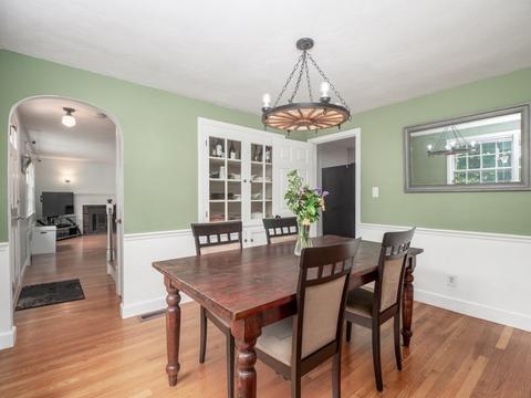 27 Lee St, Reading, MA 01867 photo 4