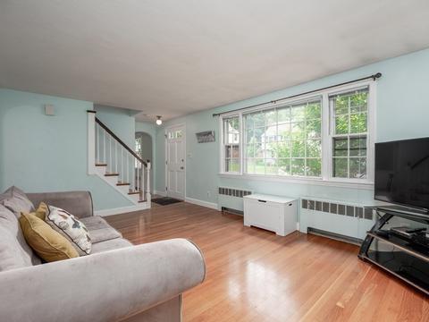 27 Lee St, Reading, MA 01867 photo 19