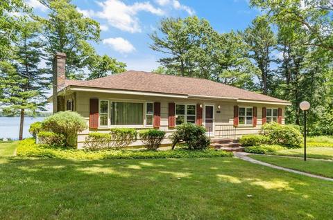 602 Elm St E, Raynham, MA 02767 photo 3