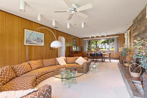 602 Elm St E, Raynham, MA 02767 photo 6