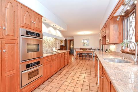 26 Parkvale Rd, Needham, MA 02492 photo 11