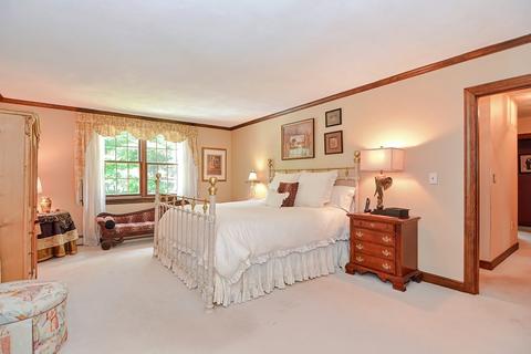 26 Parkvale Rd, Needham, MA 02492 photo 17
