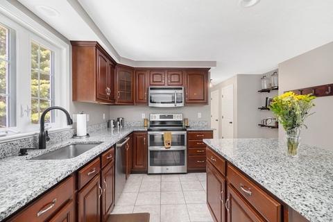 29 King Philip Path, Mendon, MA 01756 photo 15
