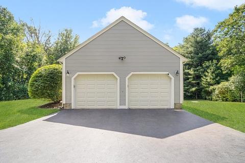 29 King Philip Path, Mendon, MA 01756 photo 3