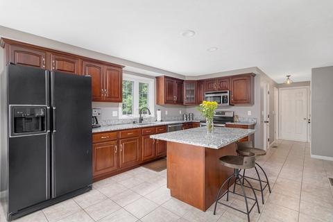 29 King Philip Path, Mendon, MA 01756 photo 12