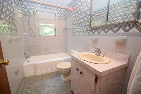 44 Bartlett Rd, Randolph, MA 02368 photo 13