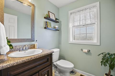 1 Bittersweet Blvd, Worcester, MA 01607 photo 11