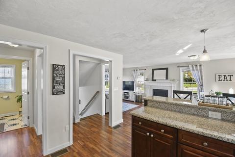 1 Bittersweet Blvd, Worcester, MA 01607 photo 10