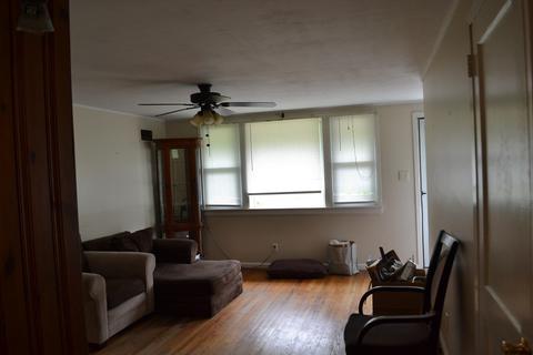 736 Bradley Rd, Springfield, MA 01109 photo 6