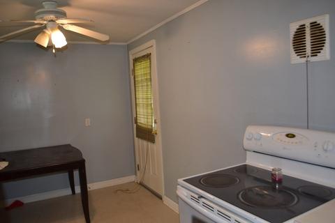 736 Bradley Rd, Springfield, MA 01109 photo 8