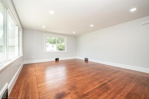 21 Bardsley St, Acushnet, MA 02743 photo 17