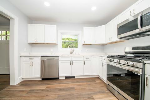 21 Bardsley St, Acushnet, MA 02743 photo 9
