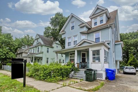 30 Daytona St, Springfield, MA 01108 photo 1