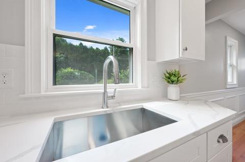8 Shepard St, Marblehead, MA 01945 photo 6
