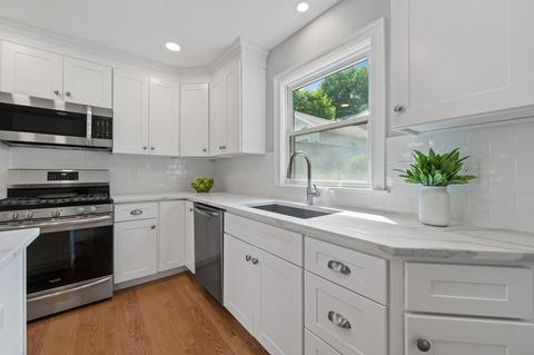 8 Shepard St, Marblehead, MA 01945 photo 10
