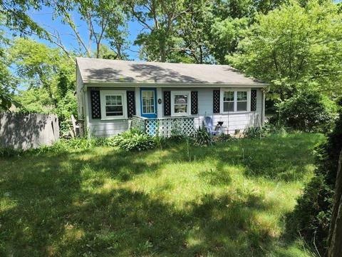 30 Swifts Bch, Wareham, MA 02571 photo 1