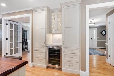 195 S Pleasant, Hingham, MA 02043 photo 8