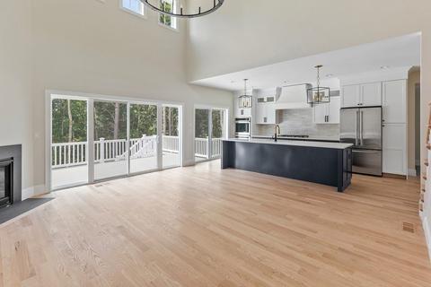 9 Frontier Ln, Millis, MA 02054 photo 5
