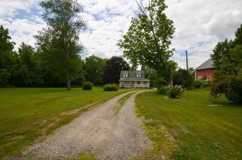 9 Singletary Ave, Sutton, MA 01590 photo 1
