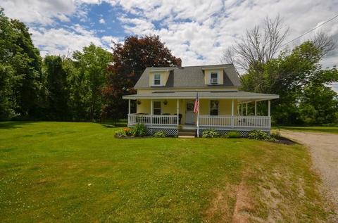 9 Singletary Ave, Sutton, MA 01590 photo 2